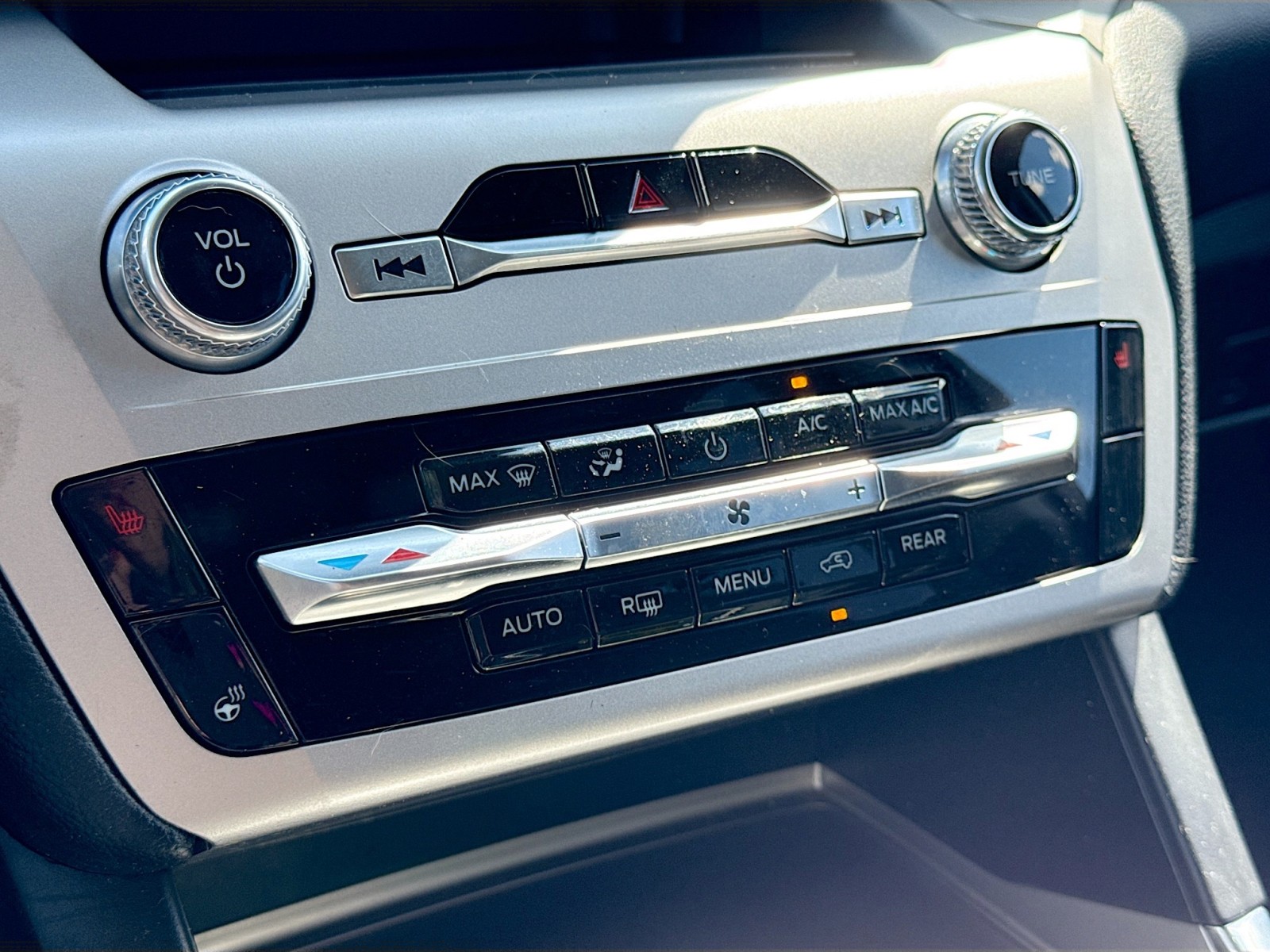2022 Ford Explorer XLT photo 15