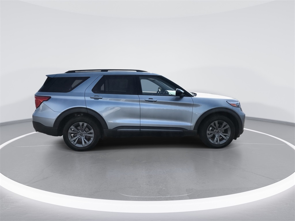 2022 Ford Explorer XLT photo 9
