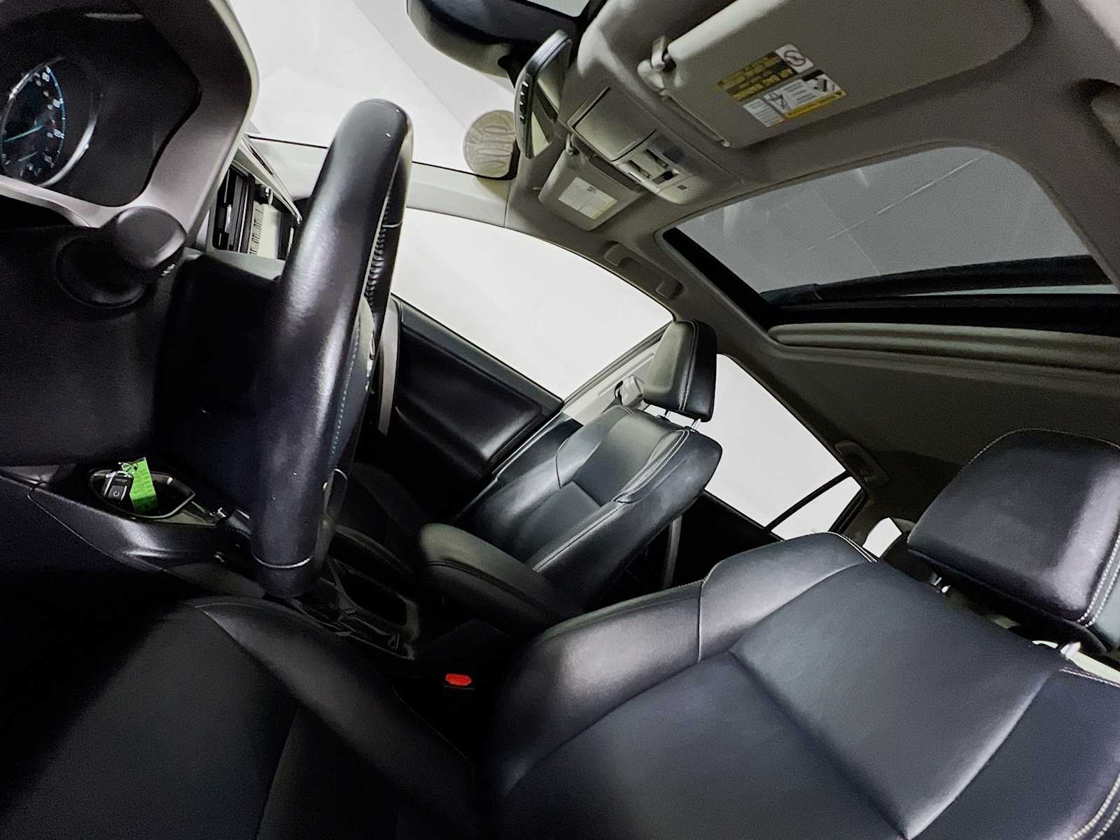 2016 Toyota RAV4 Hybrid Limited photo 22
