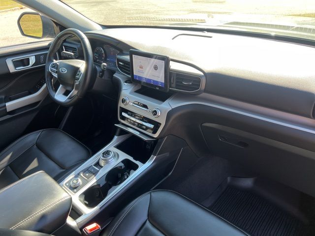 2023 Ford Explorer XLT photo 38