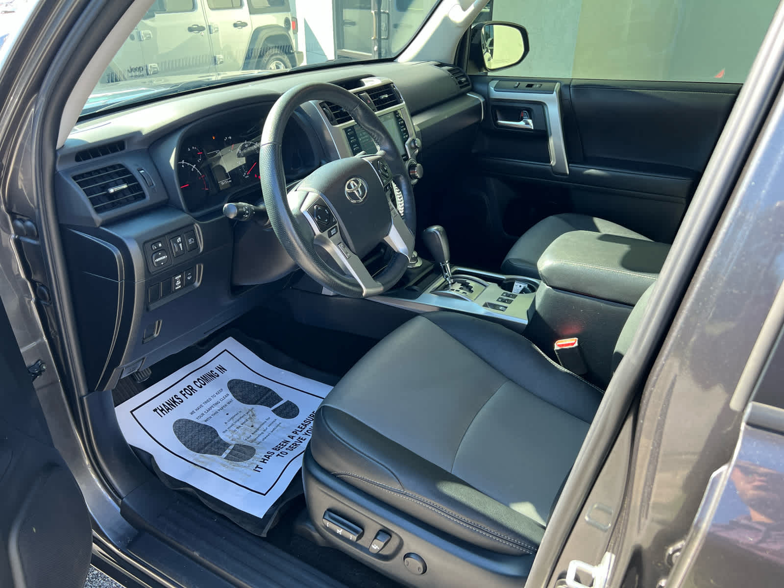 2023 Toyota 4Runner SR5 Premium photo 10