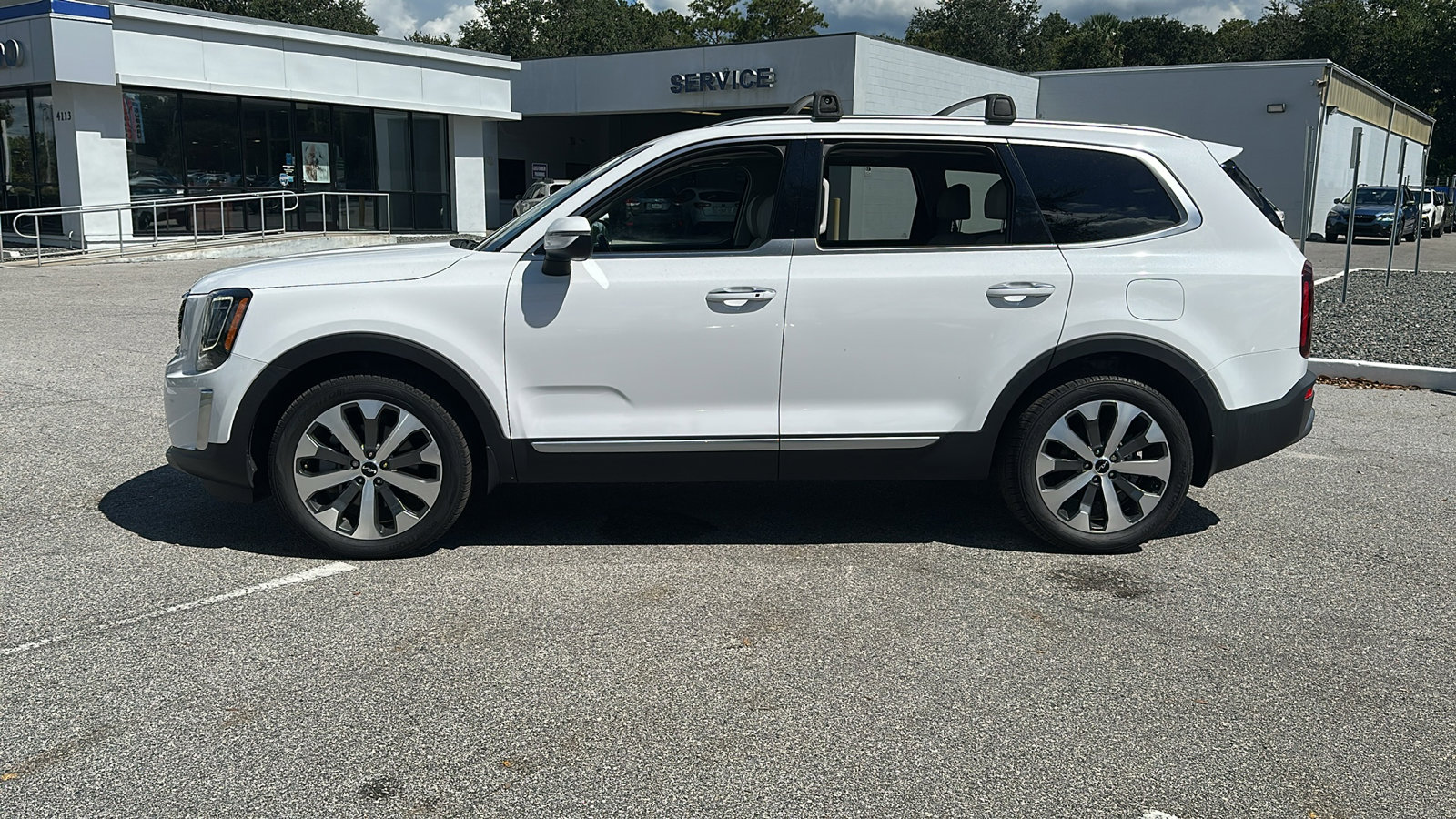 2022 Kia Telluride S photo 3
