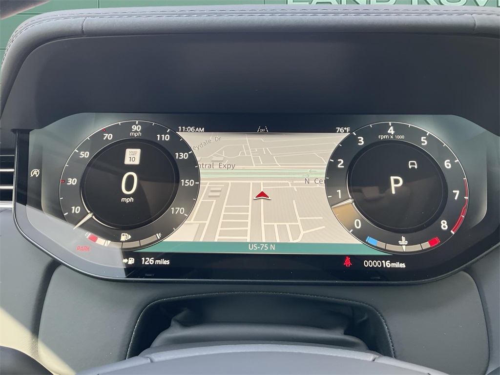 2025 Land Rover Range Rover SE photo 23