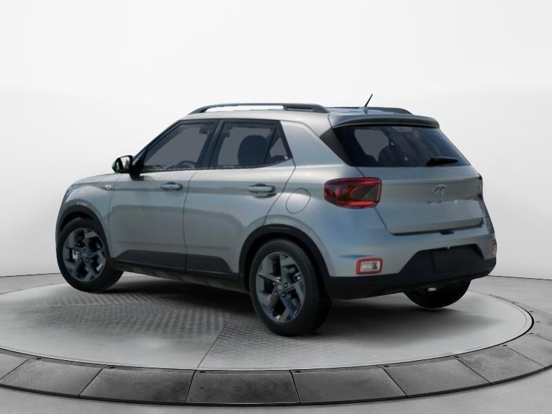2025 Hyundai Venue SEL photo 3