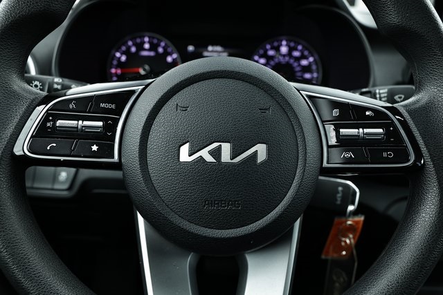 2023 Kia Forte LXS photo 31