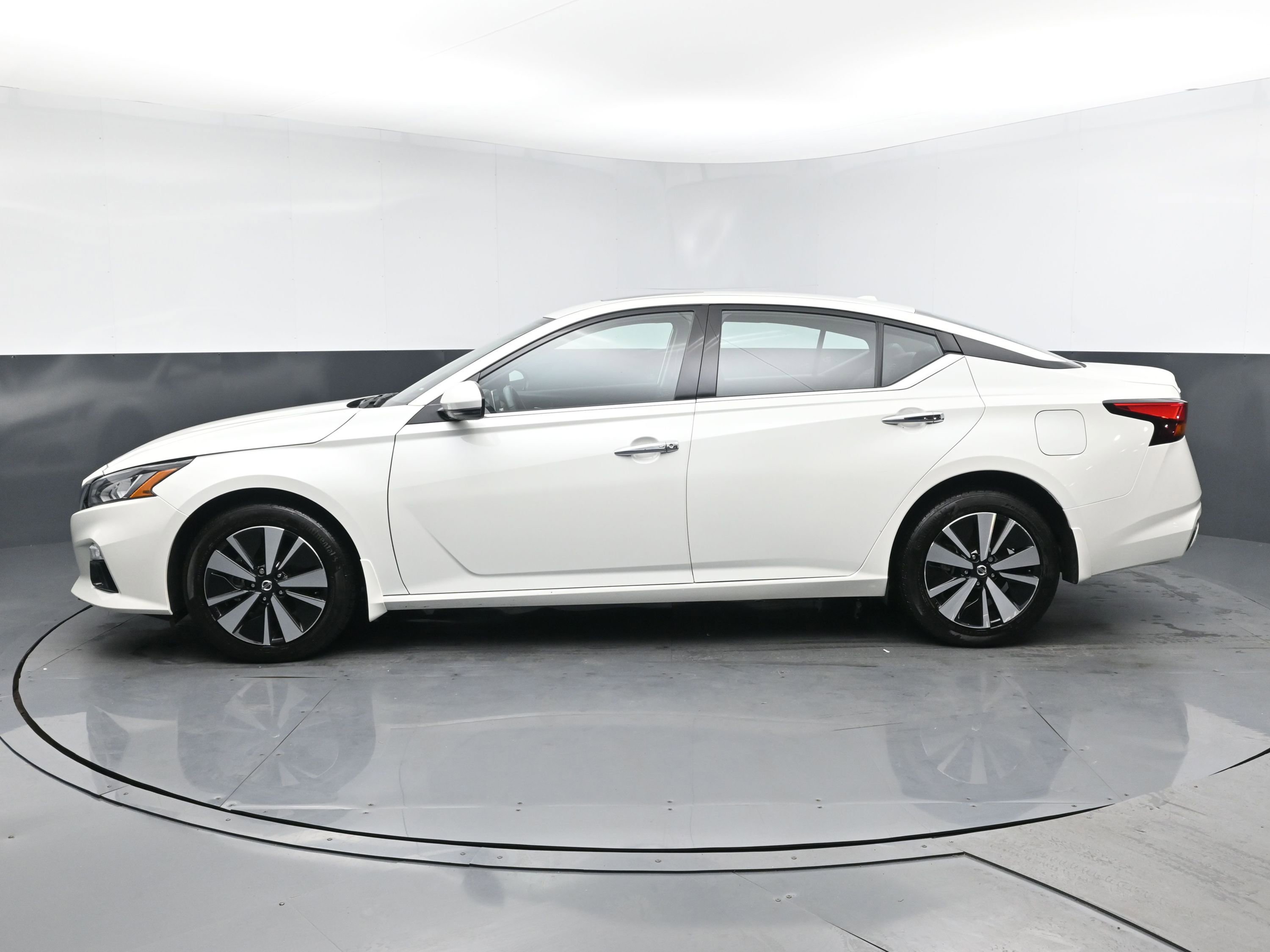 2022 Nissan Altima 2.5 SL photo 3