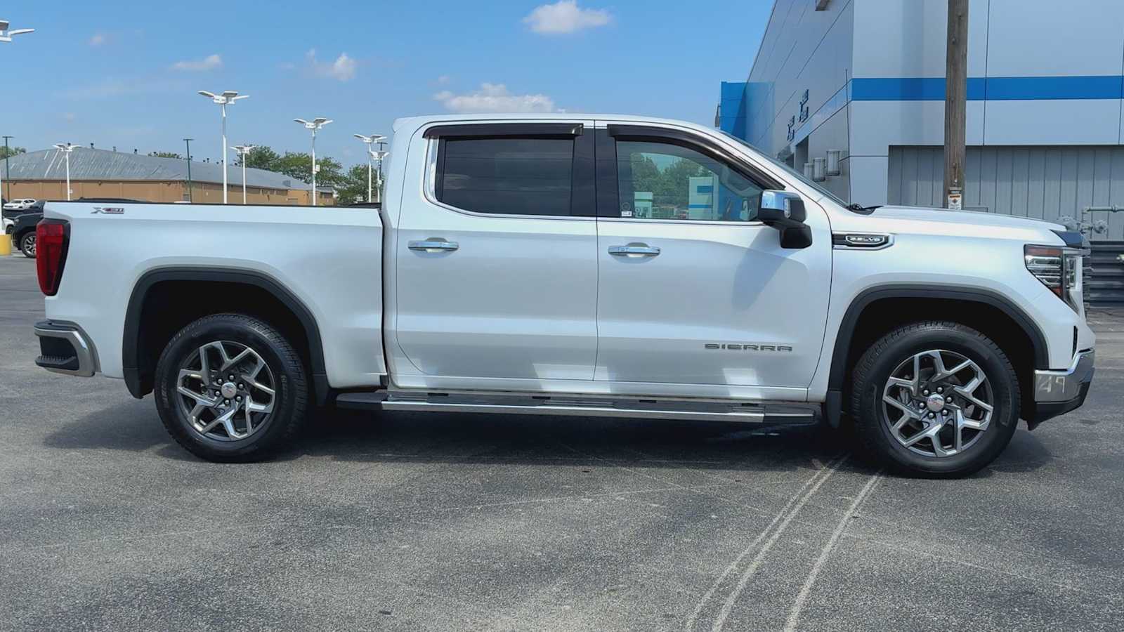 2022 Gmc Sierra 1500 SLT photo 9