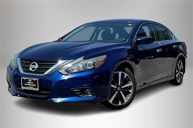 Used 2016 Nissan Altima SR with VIN 1N4AL3AP0GN379271 for sale in Fort Walton Beach, FL