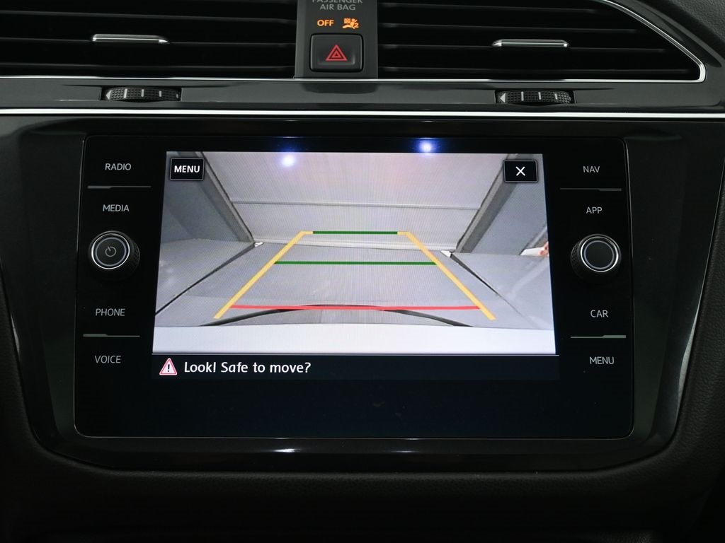 2019 Volkswagen Tiguan SEL photo 29