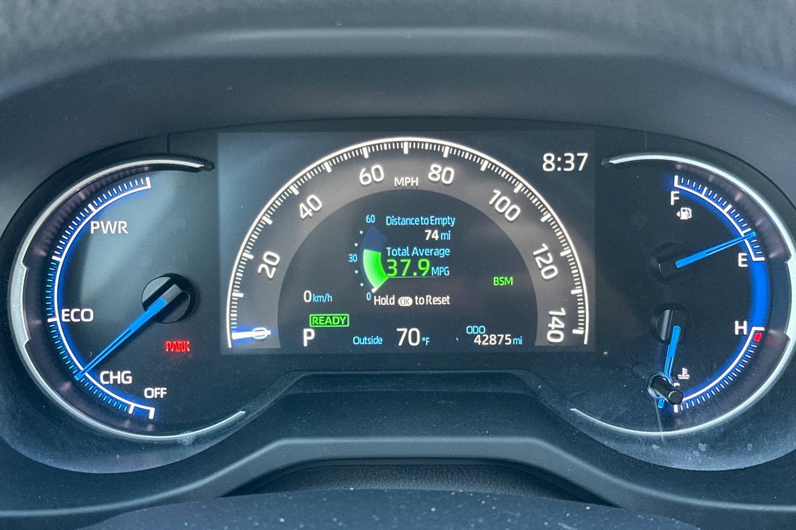 2023 Toyota RAV4 Hybrid LE photo 23
