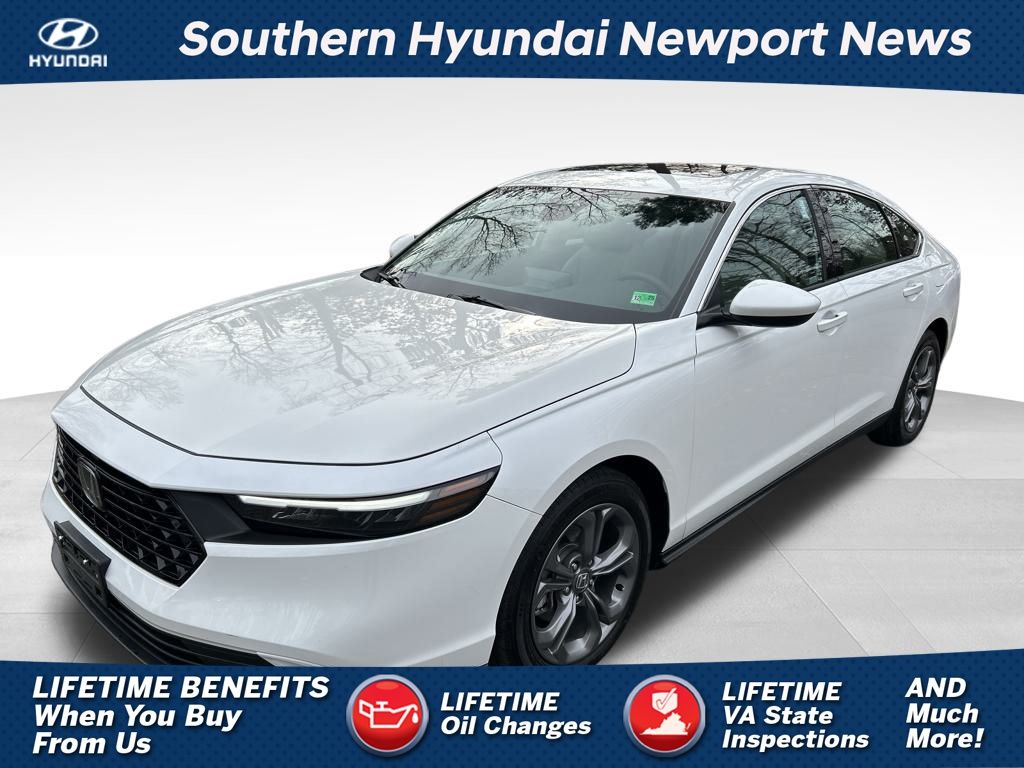 2024 Honda Accord EX's photo