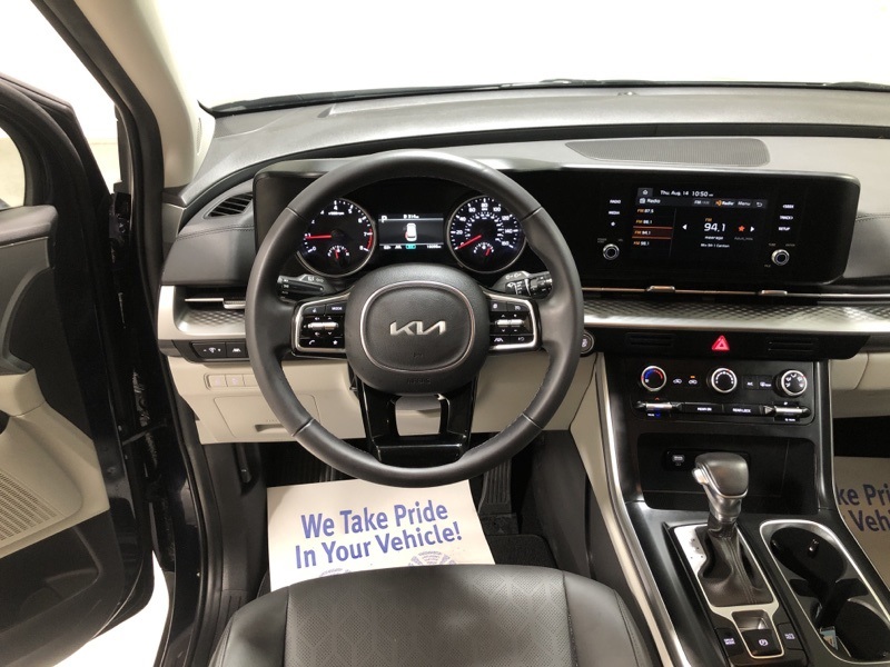 2024 Kia Carnival LX photo 26