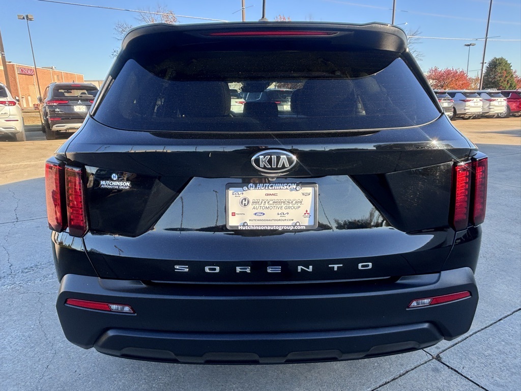 2021 Kia Sorento LX photo 6