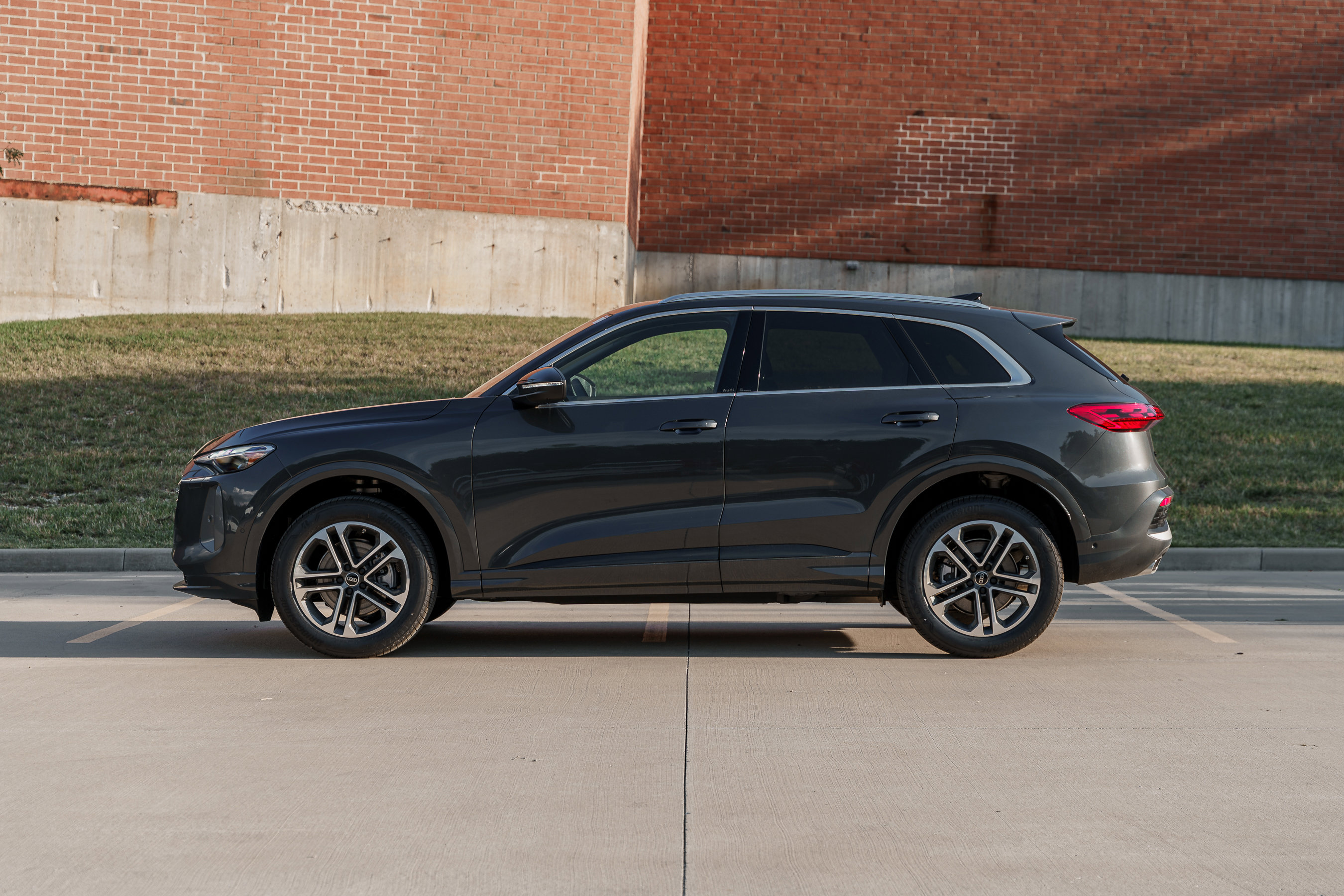 2025 Audi Q5 Premium photo 3