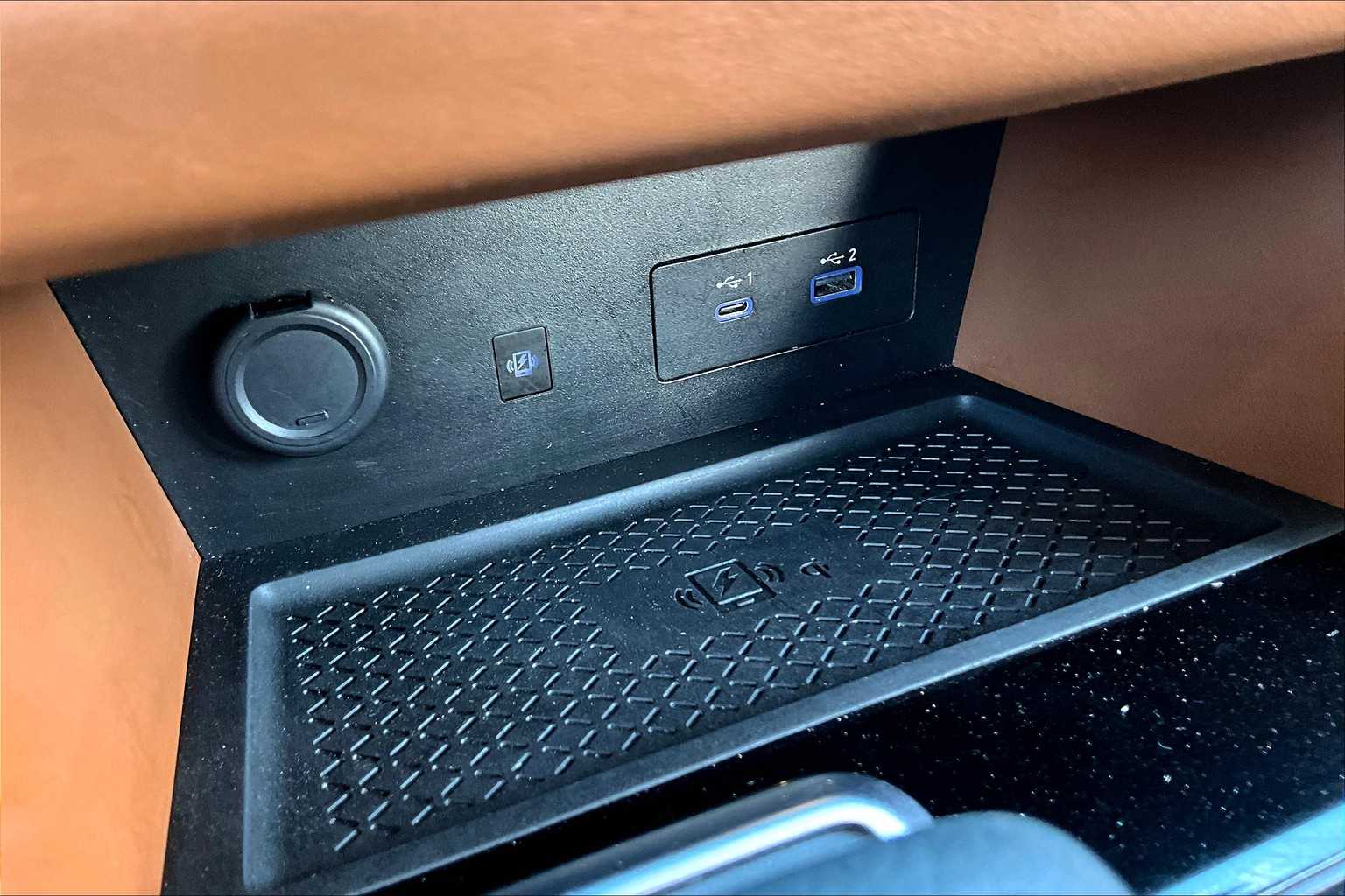 2022 Nissan Pathfinder Platinum photo 29