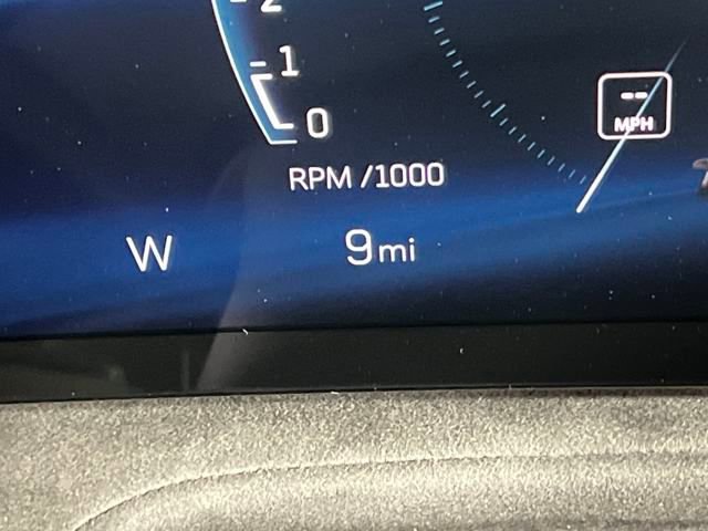 2025 Cadillac XT4 Sport photo 3