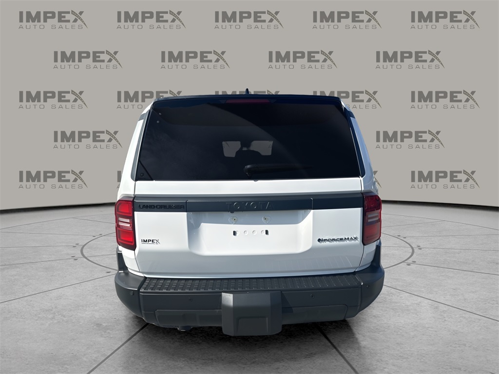 2025 Toyota Land Cruiser Base photo 4