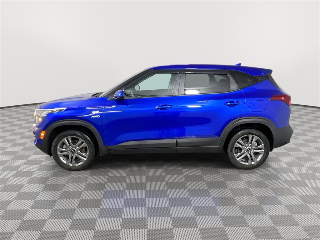2022 Kia Seltos LX photo 3