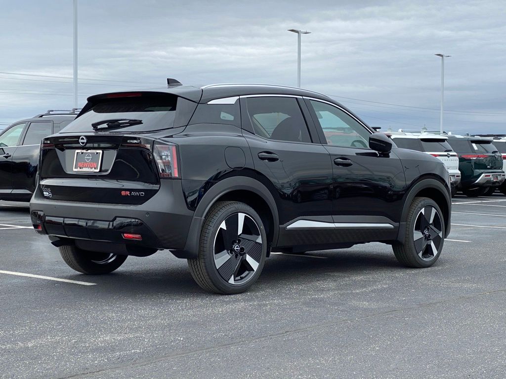 2025 Nissan Kicks SR photo 4
