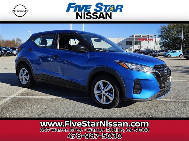 2024 Nissan Kicks S's photo