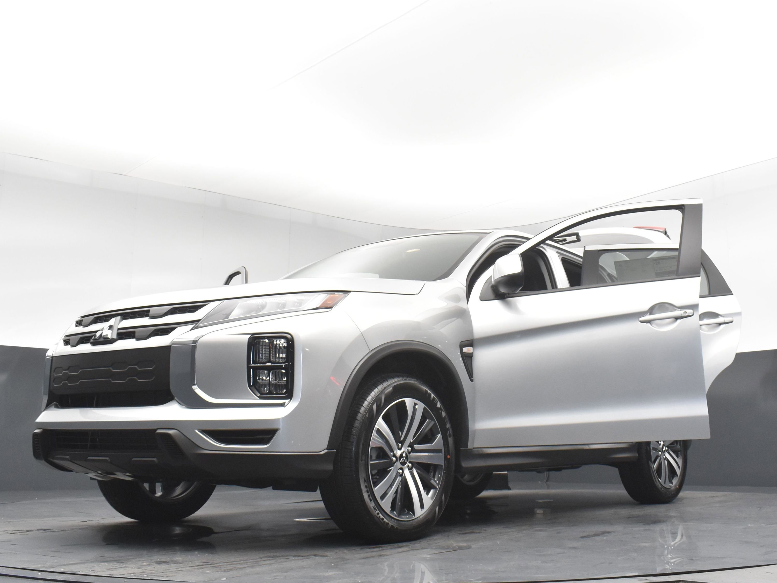 2025 Mitsubishi Outlander Sport SE photo 27
