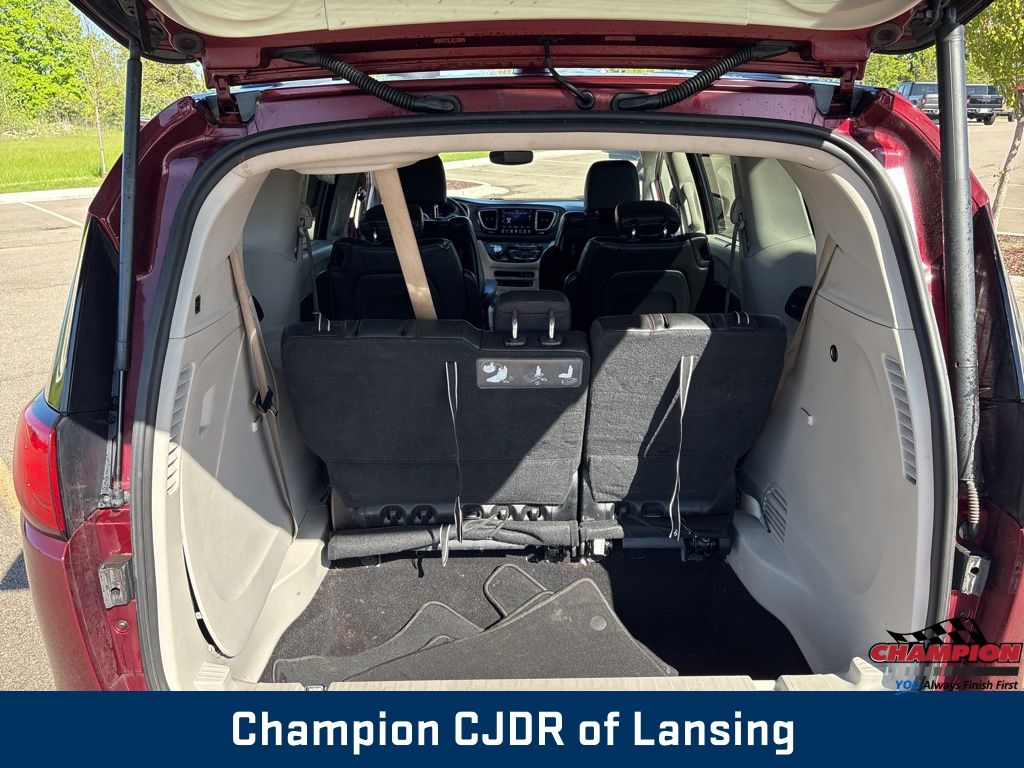 2018 Chrysler Pacifica Touring Plus photo 18