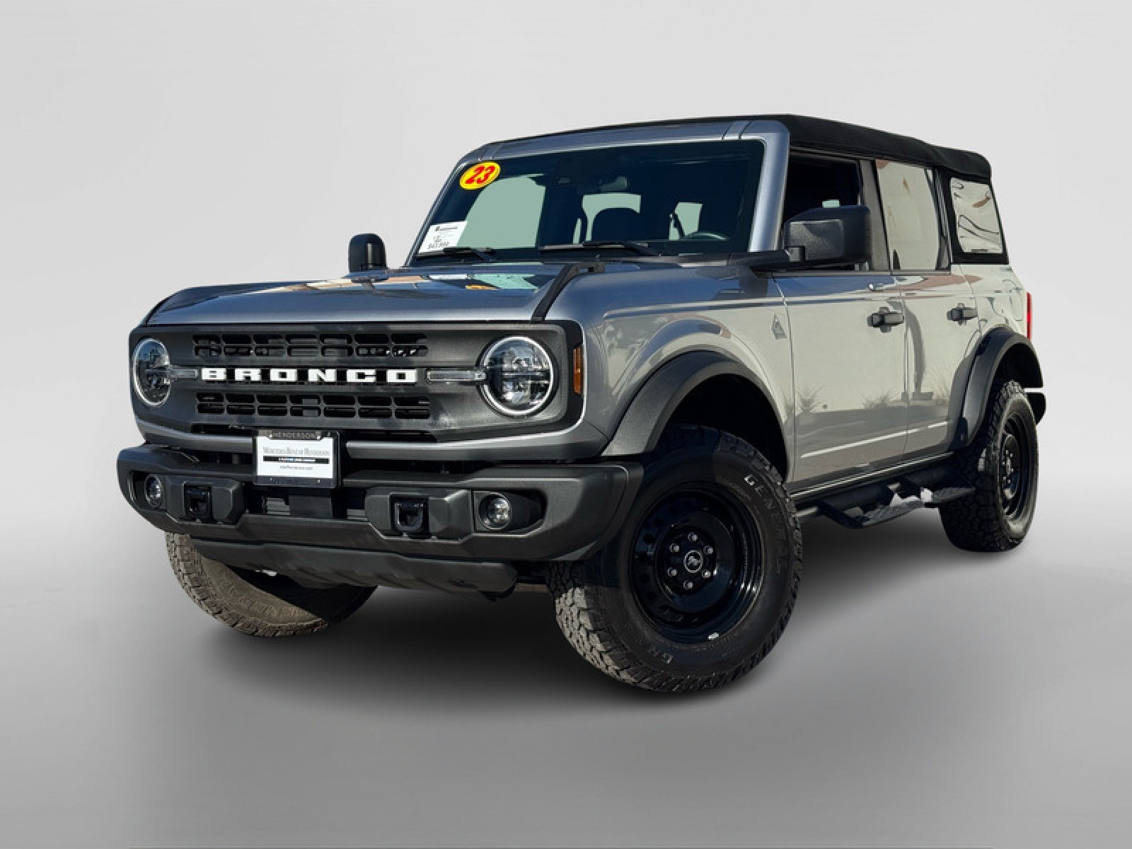 2023 Ford Bronco 4-Door Black Diamond's photo