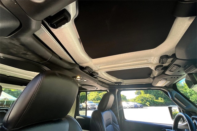 2020 Jeep Wrangler Unlimited Sahara photo 26