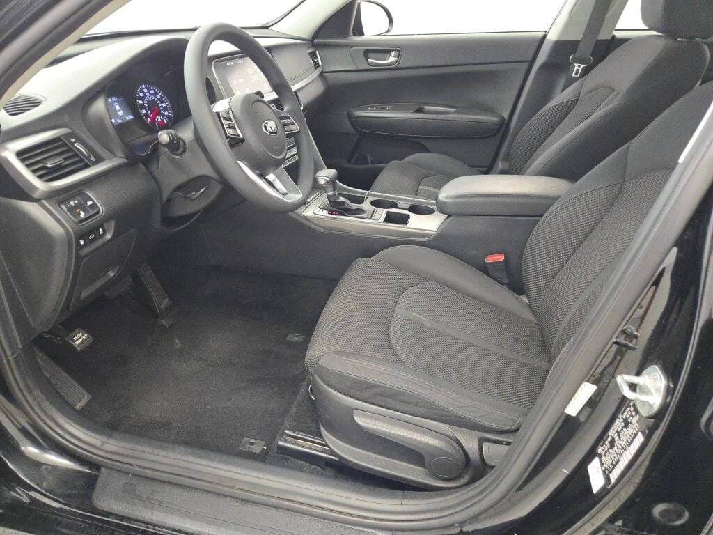 2020 Kia Optima LX photo 18