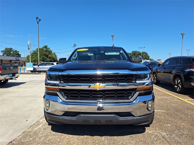 2018 Chevrolet Silverado 1500 LT photo 2
