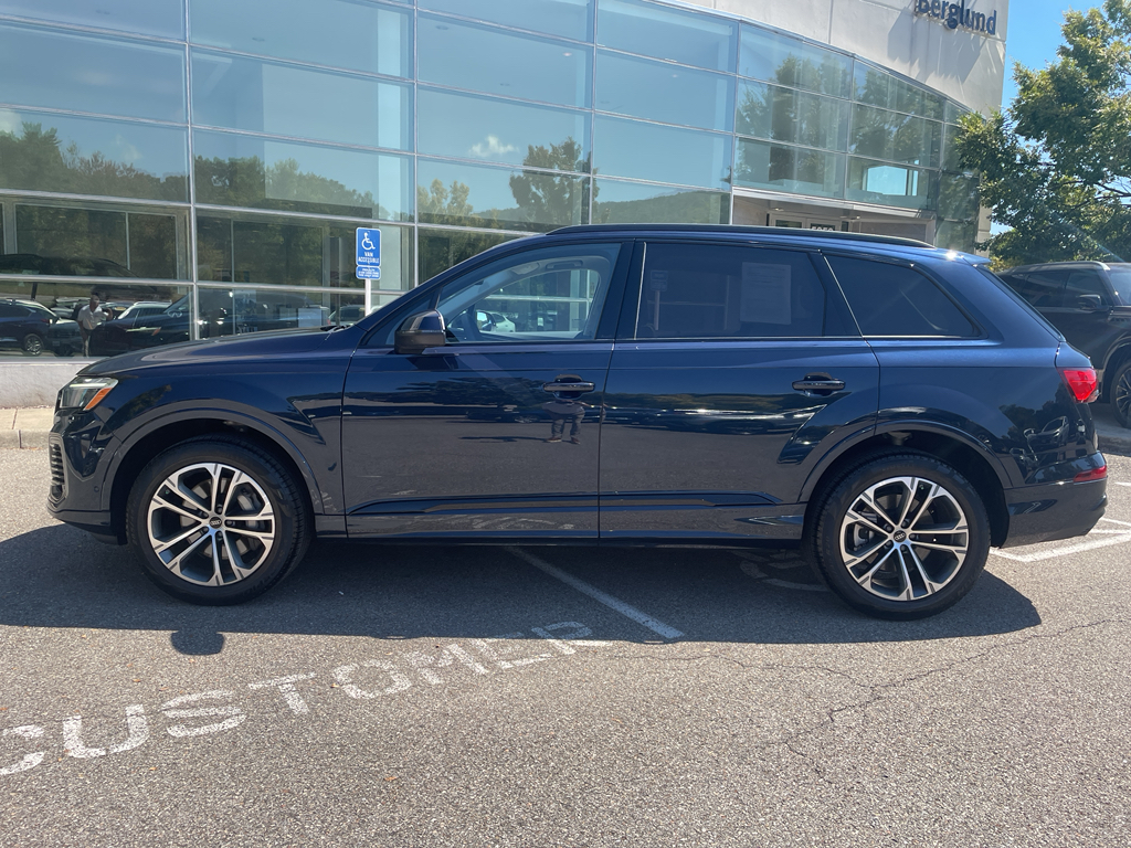 2025 Audi Q7 45 Premium Plus photo 5