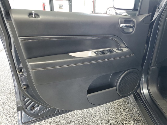 2014 Jeep Compass Latitude photo 6