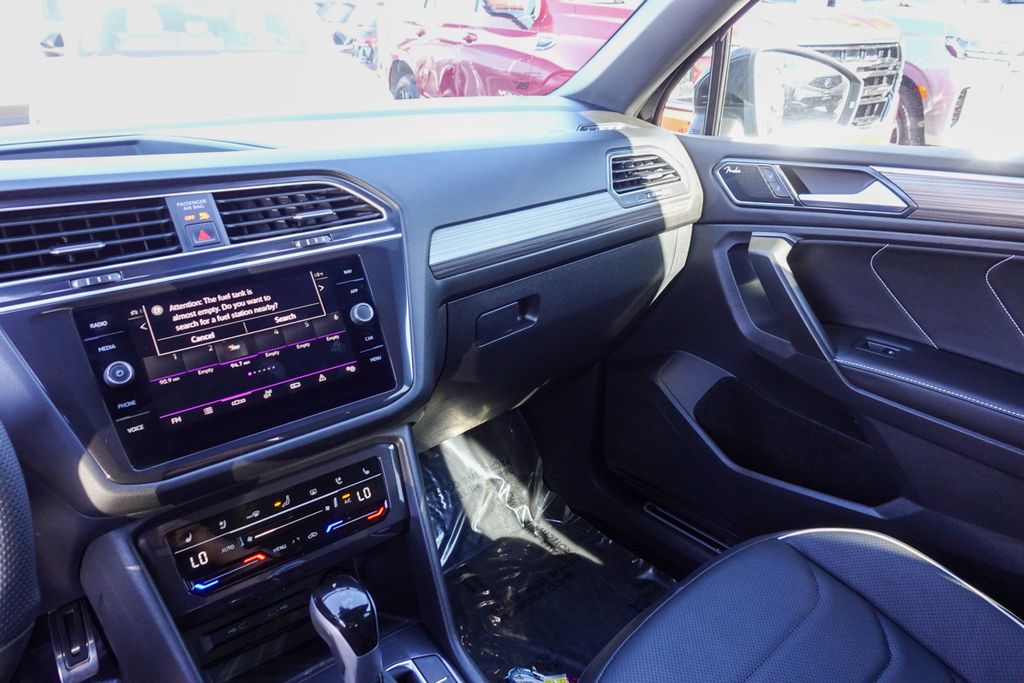 2024 Volkswagen Tiguan SEL R-Line Black photo 20
