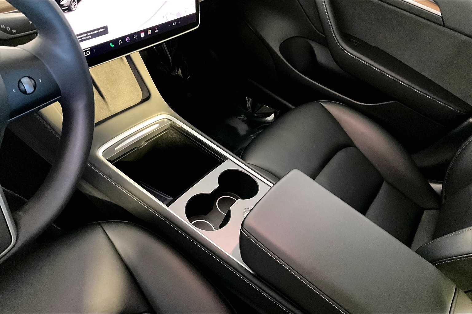 2021 Tesla Model 3 Standard Range Plus photo 14