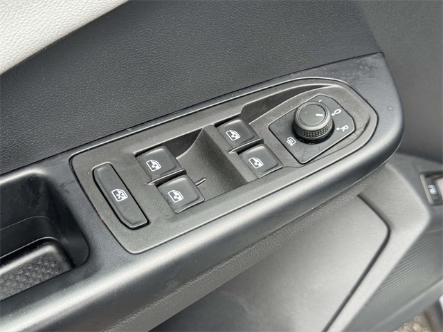 2023 Volkswagen Taos SE photo 27