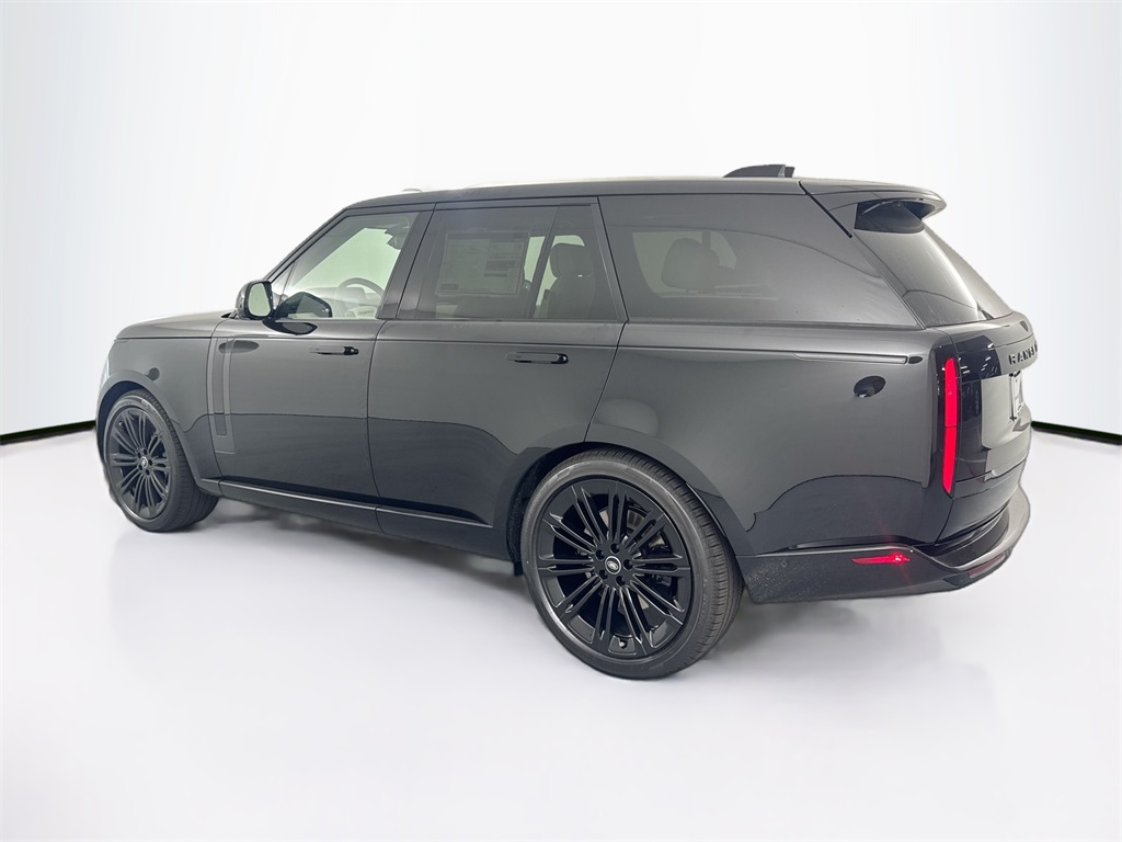 2025 Land Rover Range Rover SE photo 7