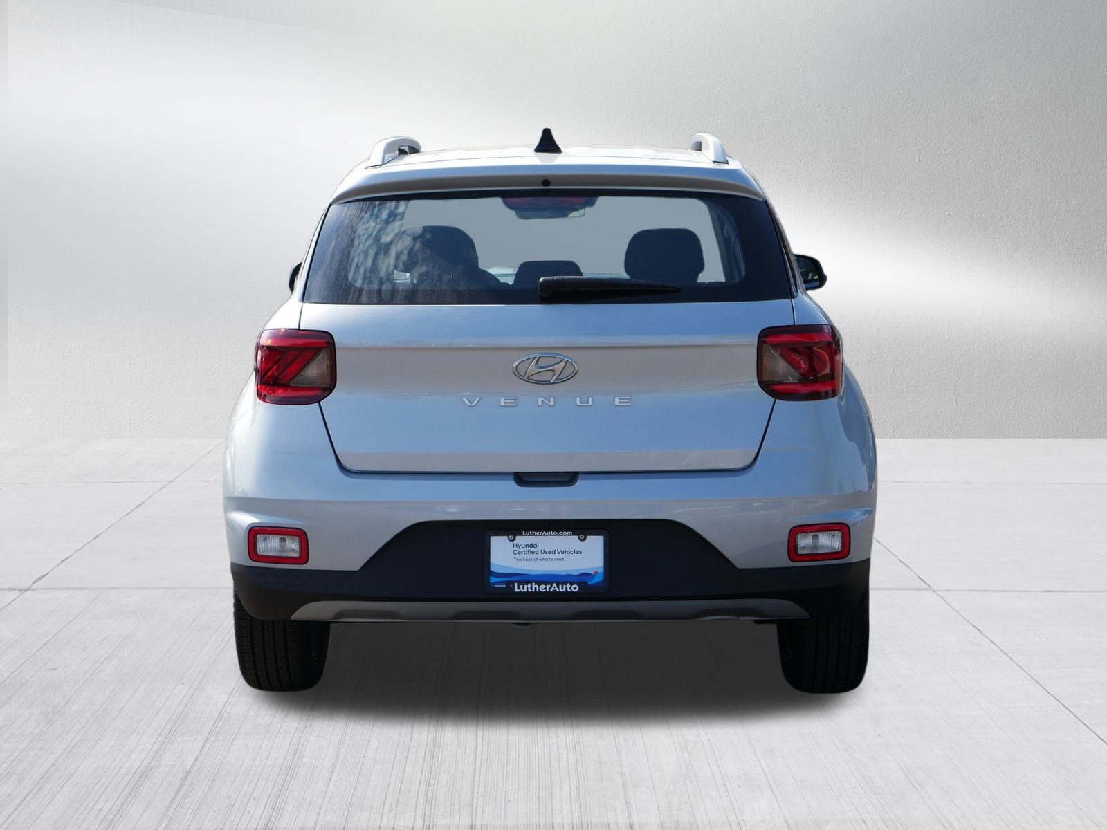 2022 Hyundai Venue SEL Limited photo 4