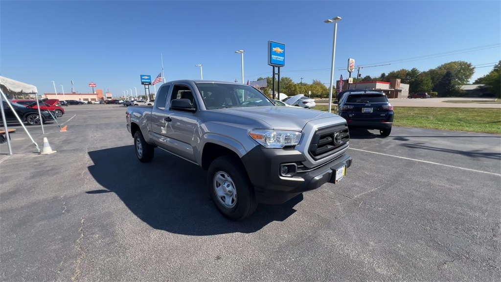 2020 Toyota Tacoma SR 4x4 photo 2