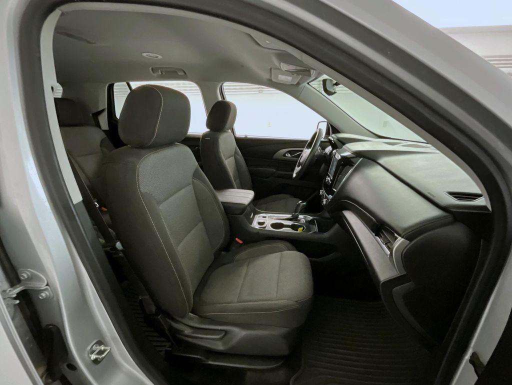 2019 Chevrolet Traverse LS photo 12