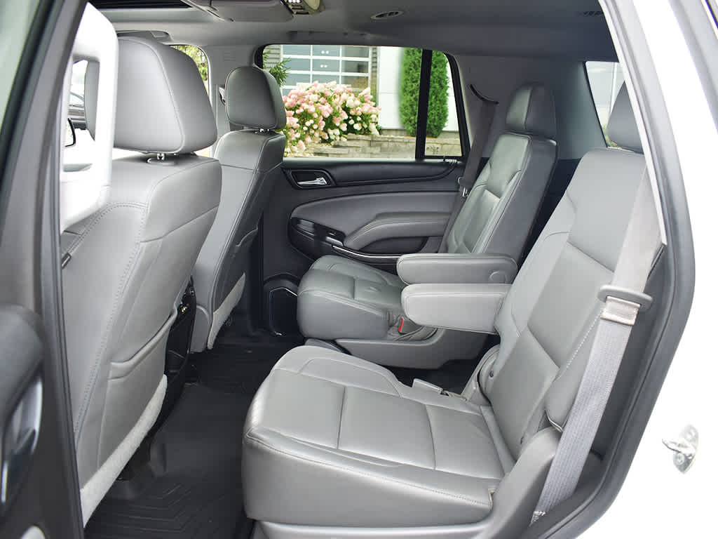 2016 Chevrolet Tahoe LT photo 2