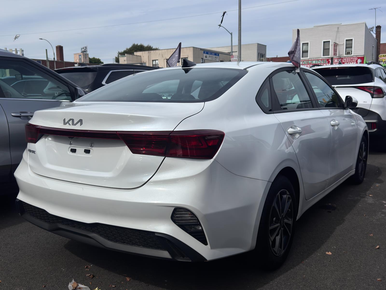 2024 Kia Forte LXS photo 4