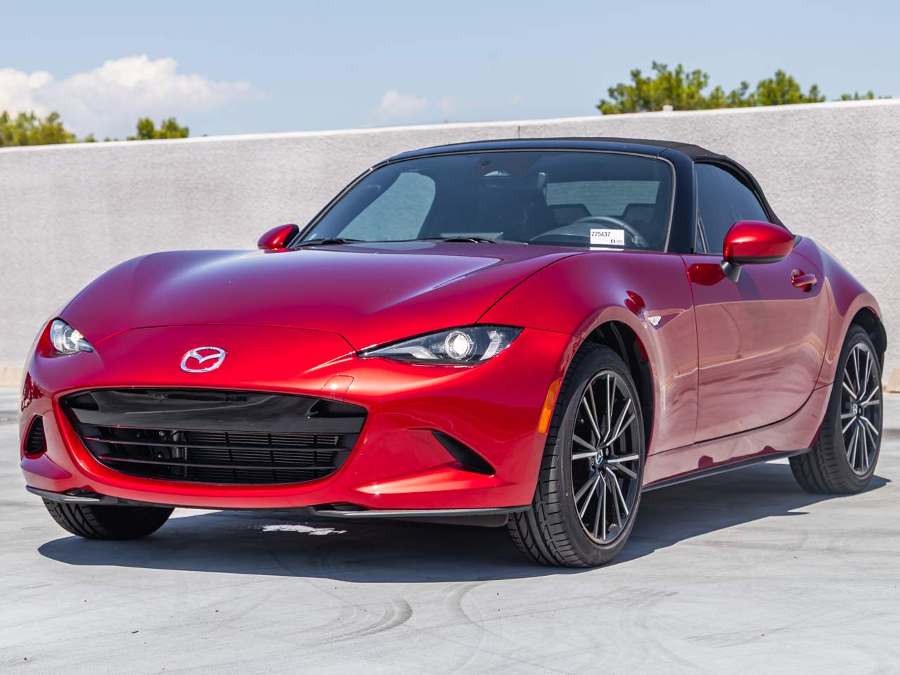 2025 Mazda MX-5 Miata Grand Touring's photo