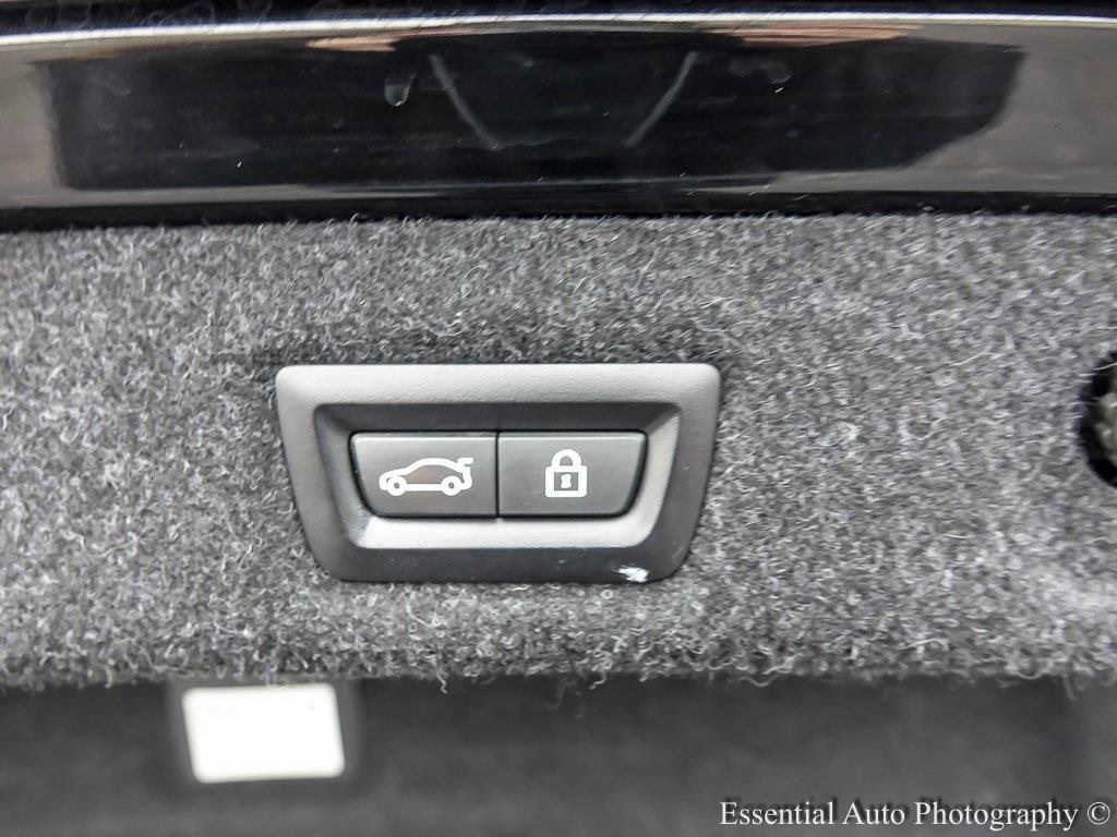 2021 BMW M550I - Image 25