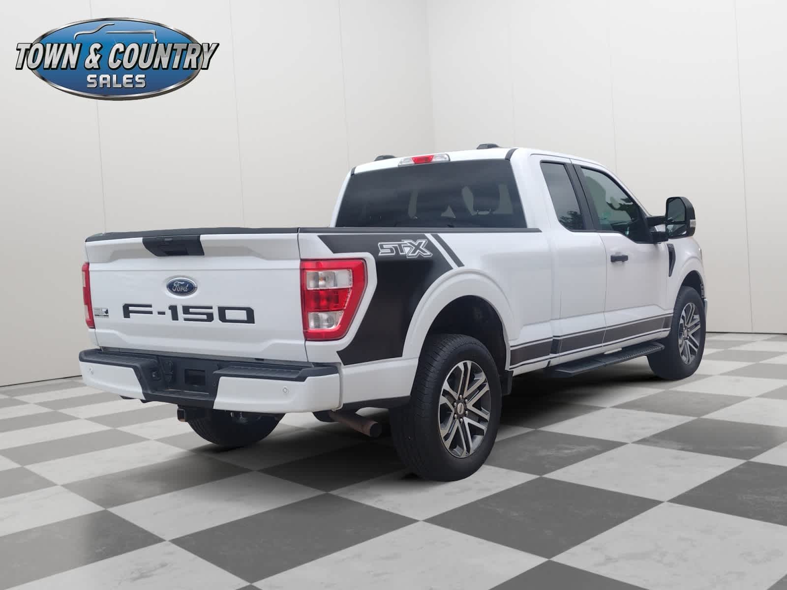2022 Ford F-150 XL photo 4