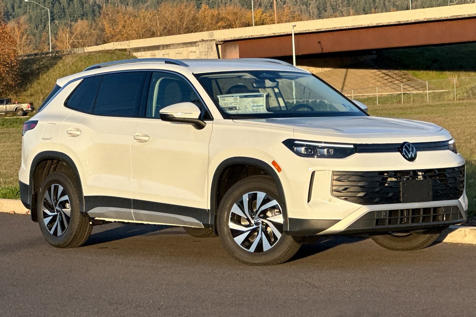 2026 Volkswagen Tiguan S's photo