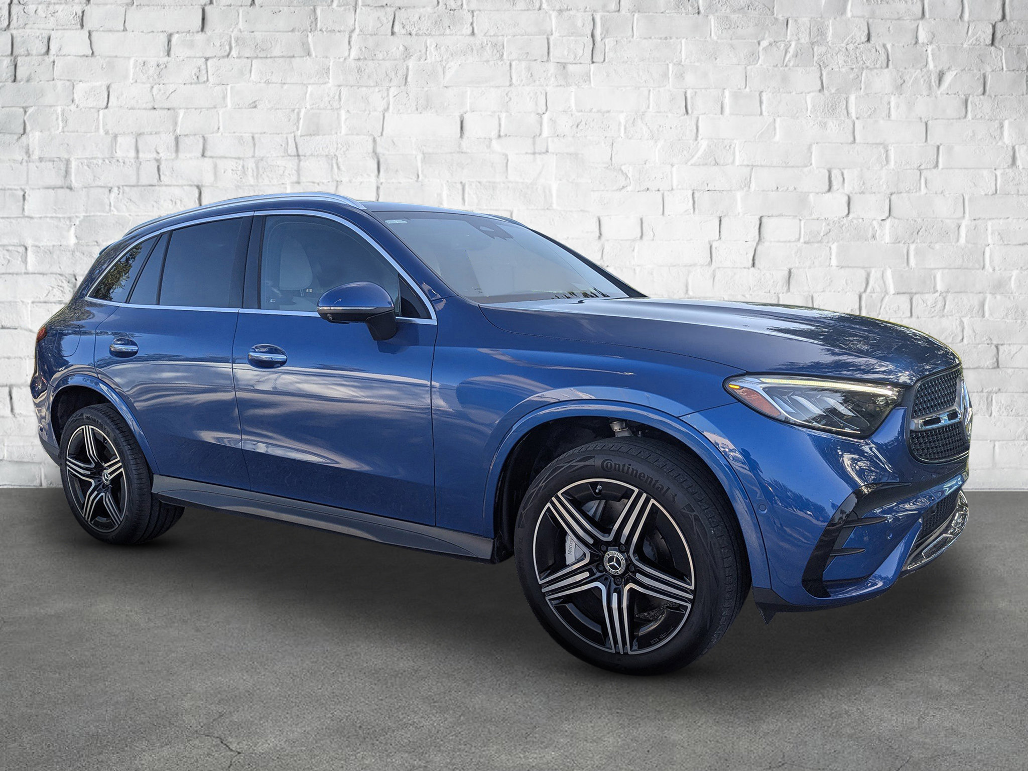 2023 Mercedes Benz GLC 300 photo 7