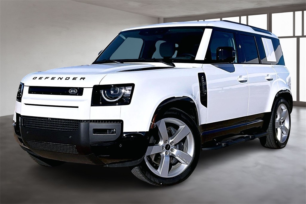 2026 Land Rover Defender X-Dynamic SE's photo