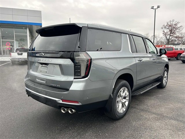 2026 Chevrolet Suburban Premier photo 4