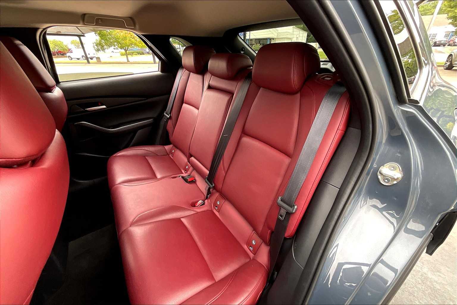 2024 Mazda CX-30 2.5 S Carbon photo 18