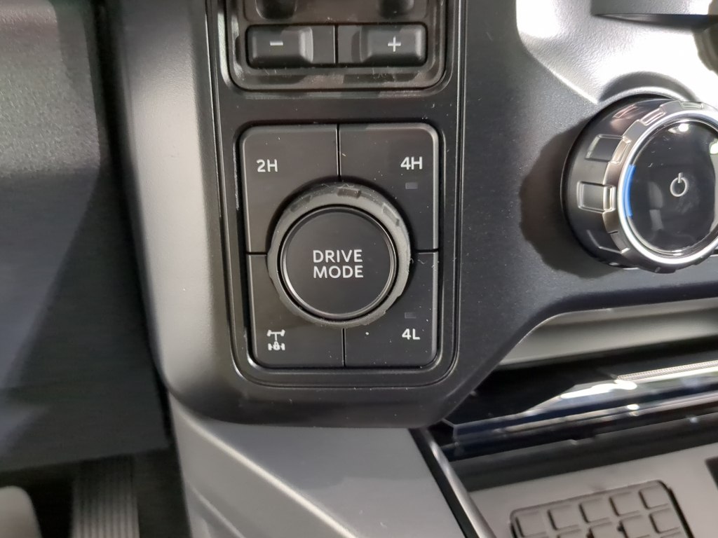 2026 Ford F-250 Lariat photo 15